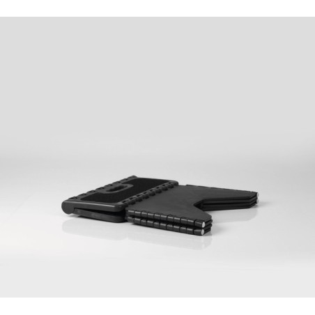 Foldable plastic step
